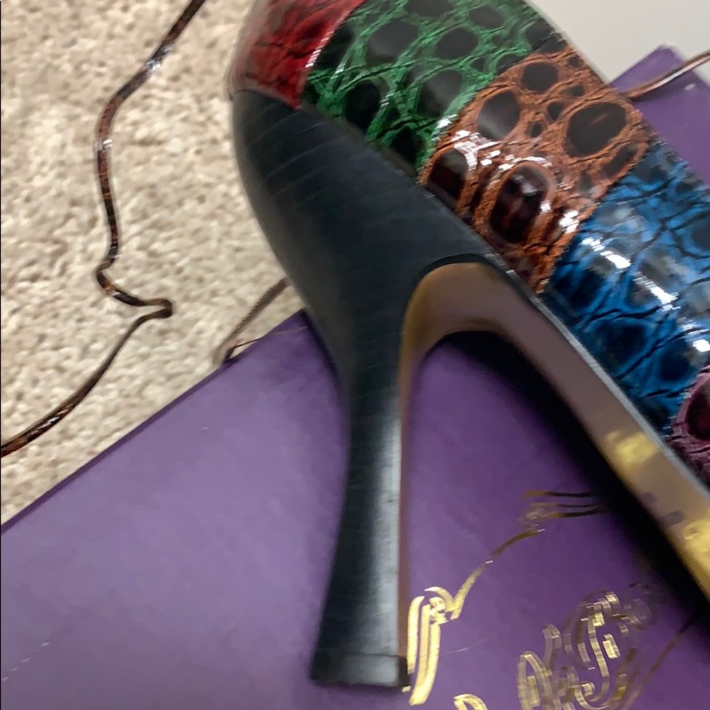 Hale Bob Muli-colored Pump - Picture 7 of 8
